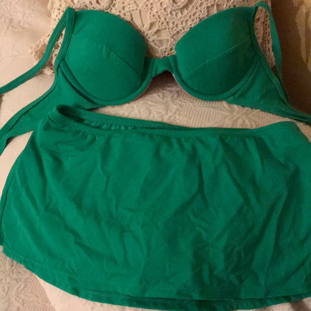 Never worn! Green bikini with skirted bottoms